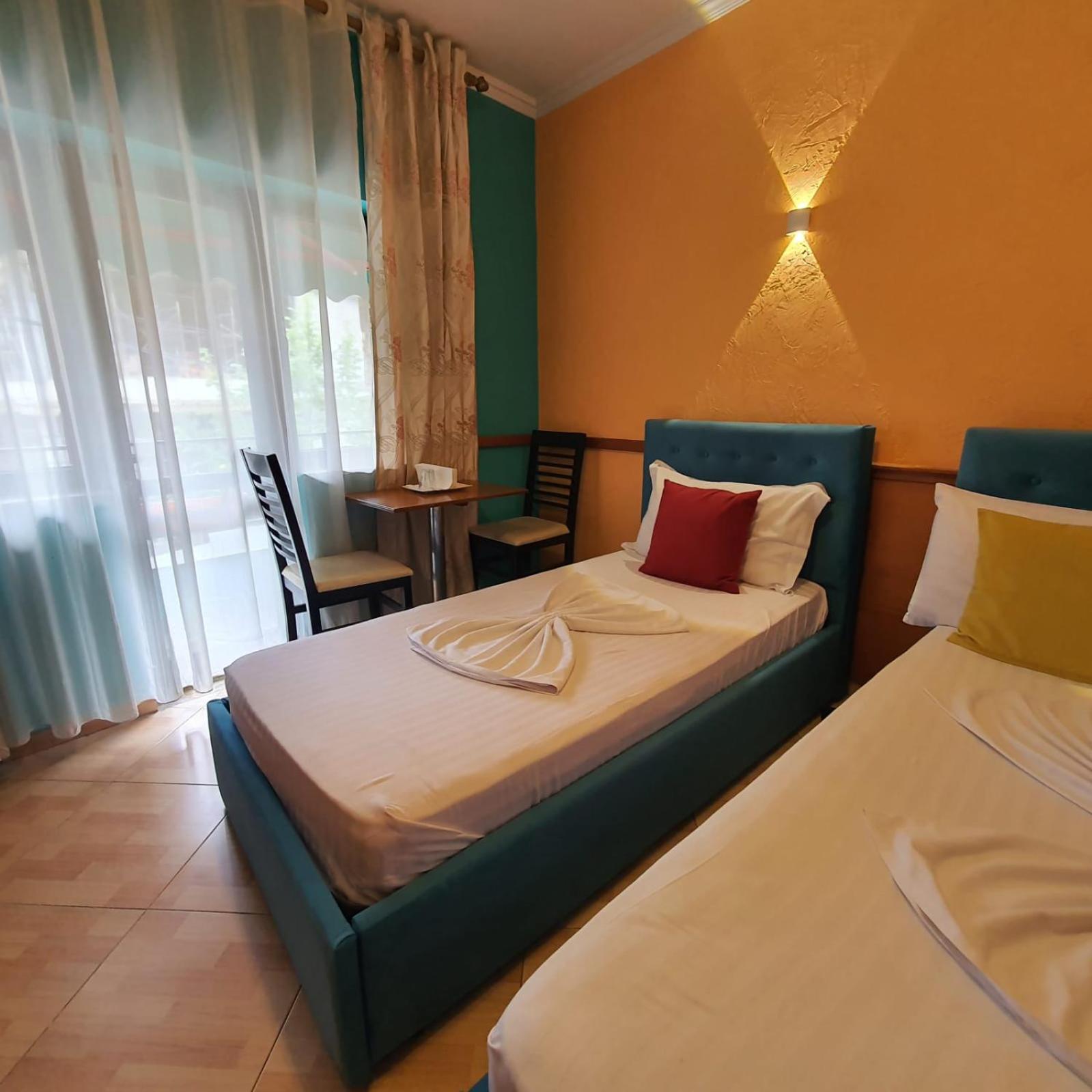 Quick Stop Hotel Tirana Exterior photo