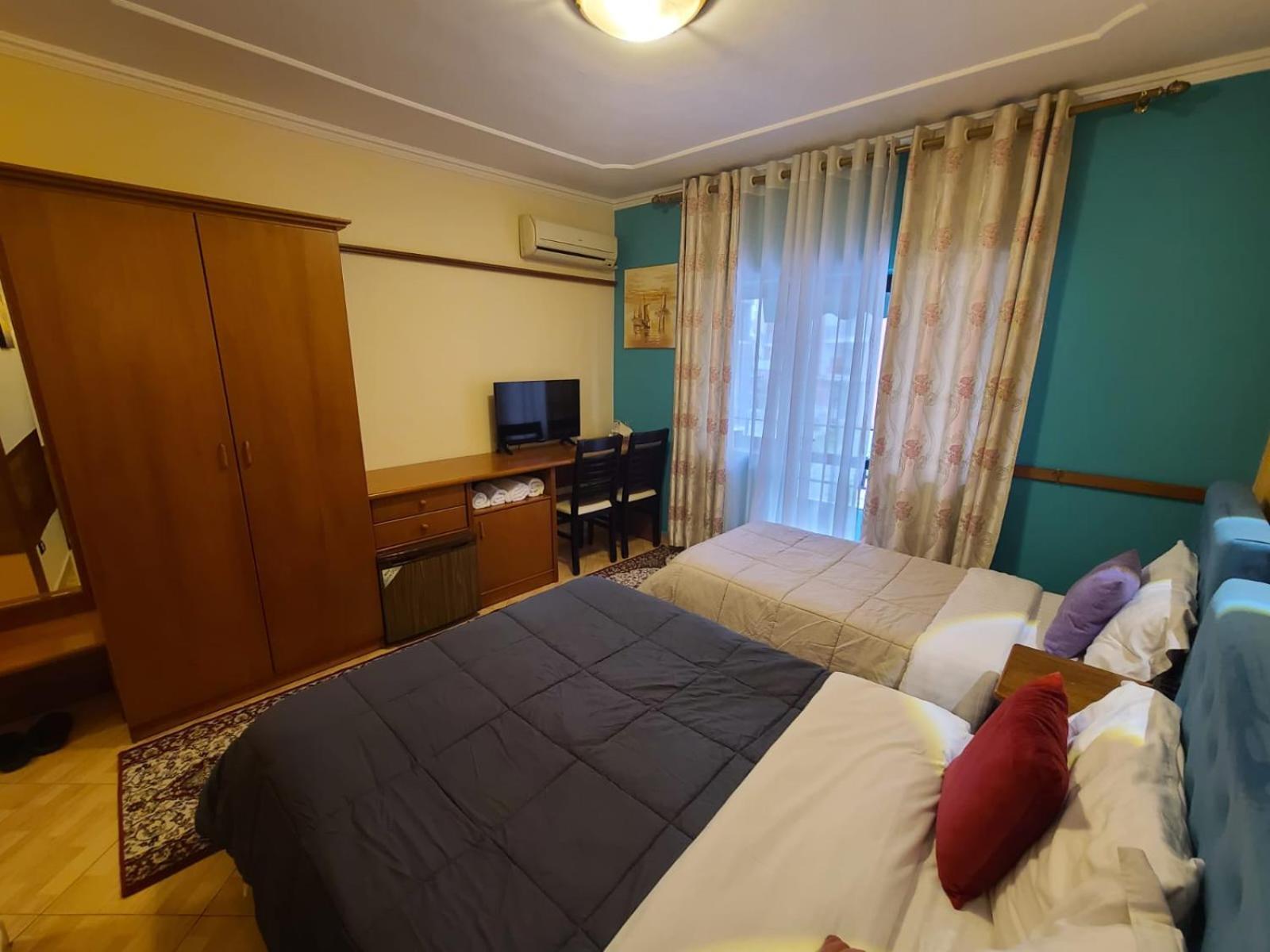 Quick Stop Hotel Tirana Exterior photo